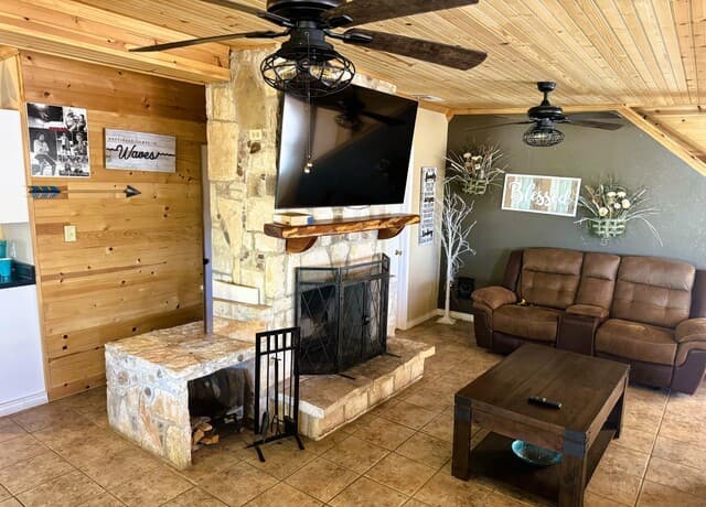 330  Private Road 2610, Mico, TX 78056 — photo 19