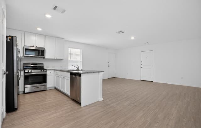 8272  Piedra Medina, San Antonio, TX 78252 — photo 10