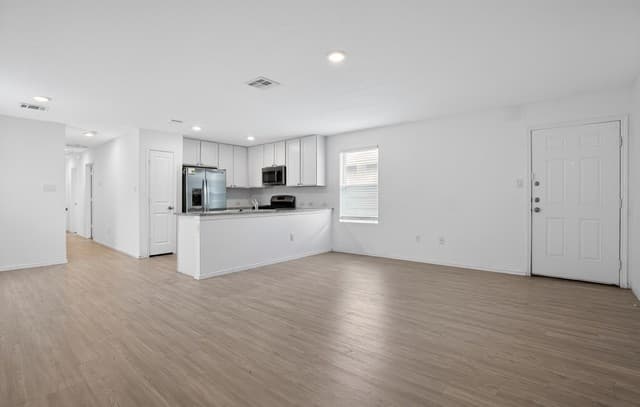 8272  Piedra Medina, San Antonio, TX 78252 — photo 5