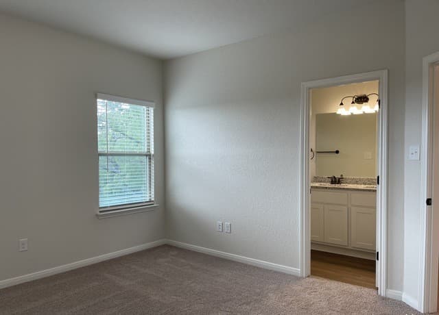 2206  Sandlewood Cove Unit 102, San Antonio, TX 78245 — photo 15
