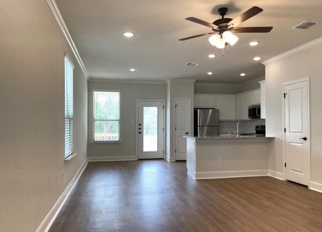 2206  Sandlewood Cove Unit 102, San Antonio, TX 78245 — photo 4