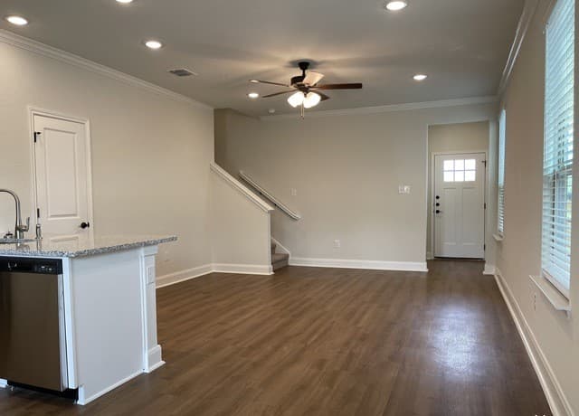 2206  Sandlewood Cove Unit 102, San Antonio, TX 78245 — photo 5