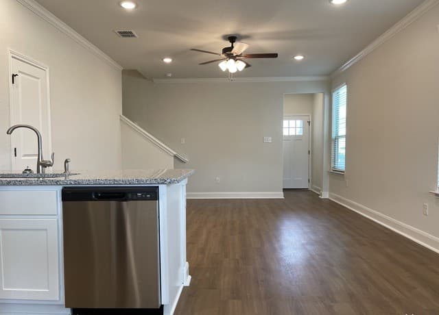 2206  Sandlewood Cove Unit 102, San Antonio, TX 78245 — photo 8