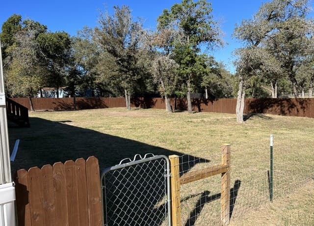 224  Oak View Dr, La Vernia, TX 78121 — photo 2