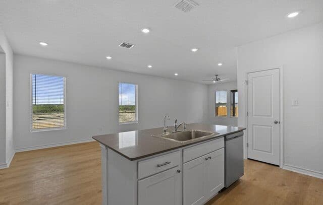 4958  Miagave, San Antonio, TX 78222 — photo 3