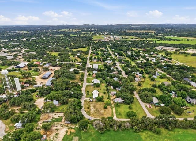 1429  Greenlawn Pkwy, Blanco, TX 78606 — photo 5