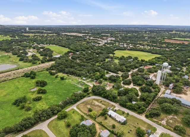 1429  Greenlawn Pkwy, Blanco, TX 78606 — photo 9