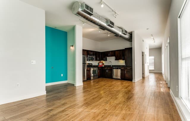 1401 S Flores St Unit 300, San Antonio, TX 78204 — photo 4