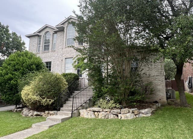 1346  Desert Link, San Antonio, TX 78254 — photo 2
