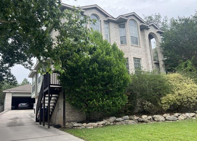 1346  Desert Link, San Antonio, TX 78254 — photo 3
