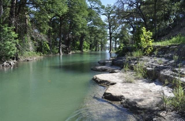 714  Caballo Trl, Canyon Lake, TX 78133 — photo 17