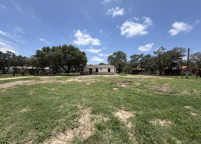 505  Nottingham Dr, Poteet, TX 78065 — photo 3