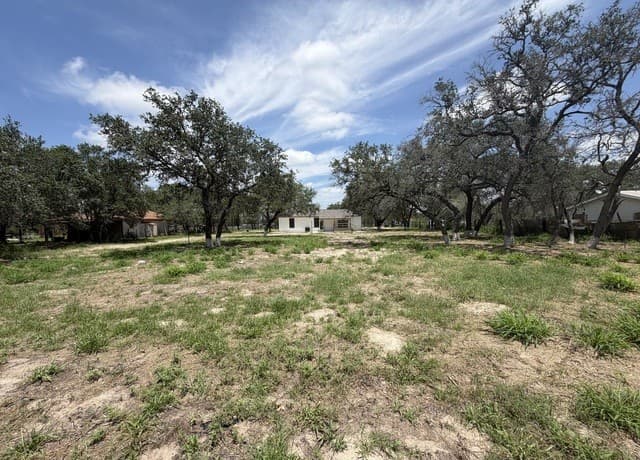 505  Nottingham Dr, Poteet, TX 78065 — photo 4