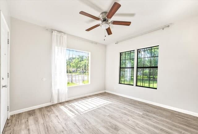 2033 SW 19th ST, San Antonio, TX 78207 — photo 9