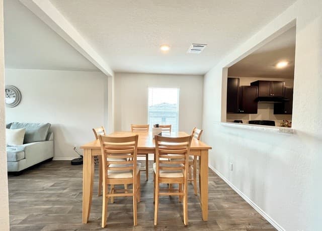 2526  Wentwood Run, San Antonio, TX 78245 — photo 11