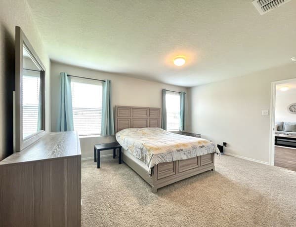 2526  Wentwood Run, San Antonio, TX 78245 — photo 12