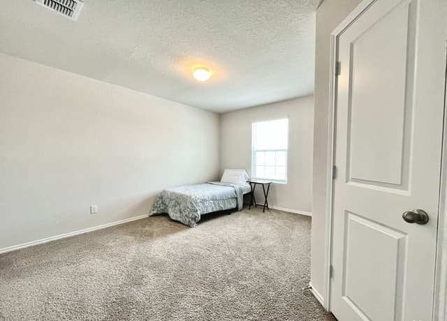 2526  Wentwood Run, San Antonio, TX 78245 — photo 15