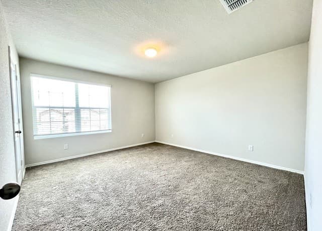 2526  Wentwood Run, San Antonio, TX 78245 — photo 16