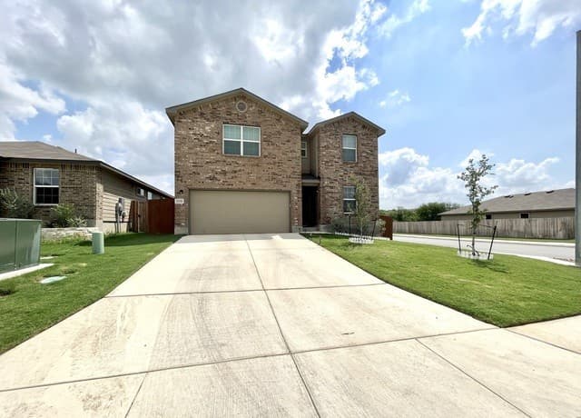2526  Wentwood Run, San Antonio, TX 78245 — photo 4