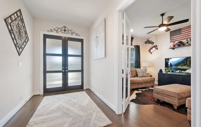 154  Violet Way, Castroville, TX 78009 — photo 6