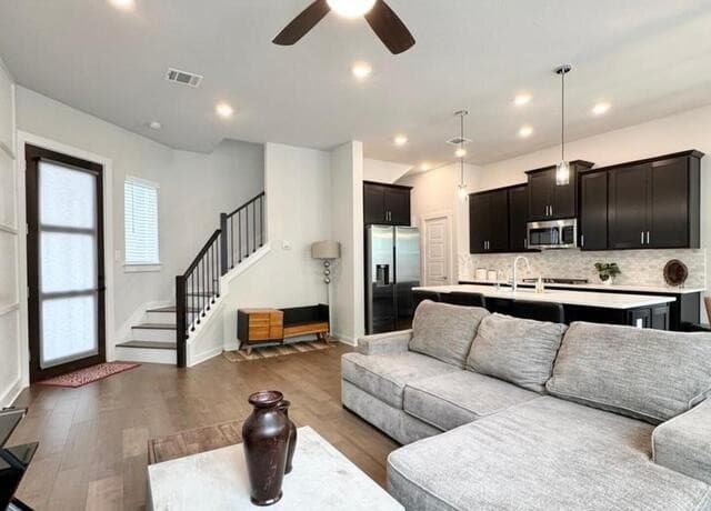 5843  Whitby RD Unit UNIT 13