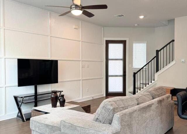 5843  Whitby RD Unit UNIT 13, San Antonio, TX 78240 — photo 2