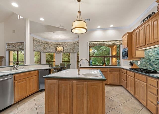 68 Eton Green Cir, San Antonio, TX 78257 — photo 15