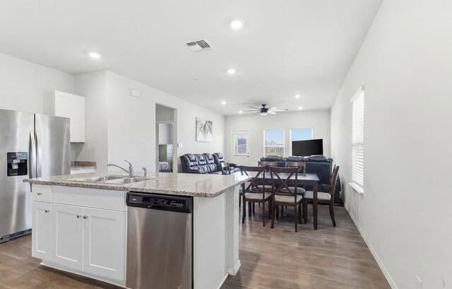 133  Legendary Trail, Floresville, TX 78114 — photo 14