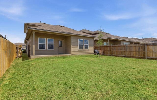 133  Legendary Trail, Floresville, TX 78114 — photo 2
