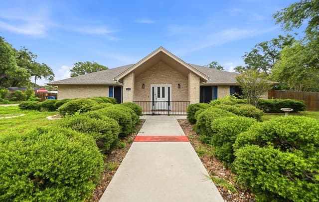 1320 Continental Dr