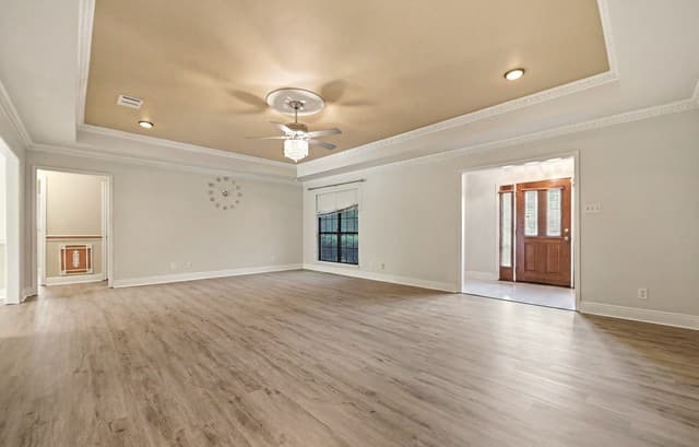 1320  Continental Dr, Pleasanton, TX 78064 — photo 7