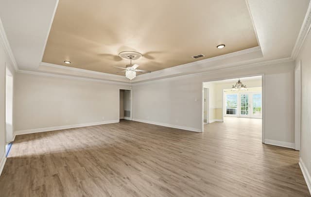 1320  Continental Dr, Pleasanton, TX 78064 — photo 8