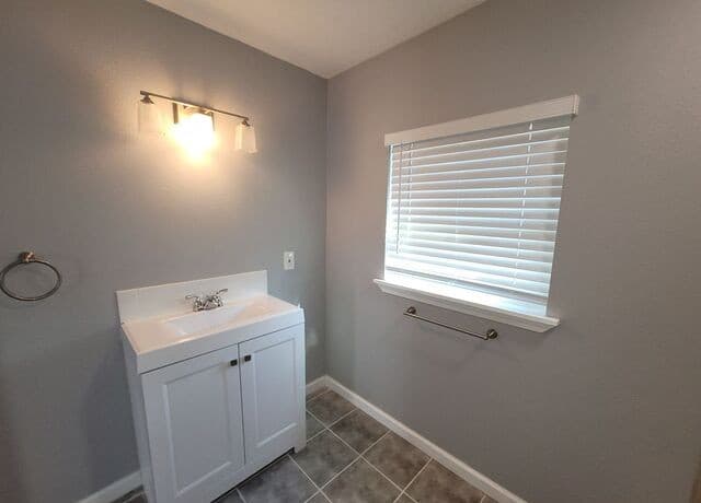 234  Senisa Dr Unit 3, San Antonio, TX 78228 — photo 11