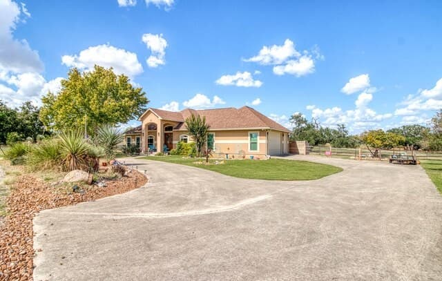 212  Antler Cir, Bandera, TX 78003 — photo 25