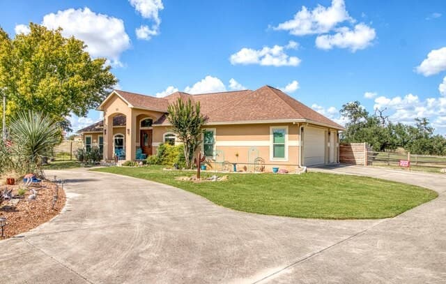 212  Antler Cir, Bandera, TX 78003 — photo 4