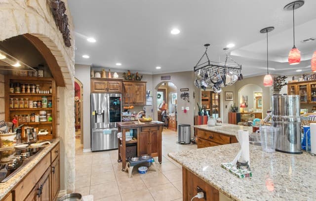 212  Antler Cir, Bandera, TX 78003 — photo 7