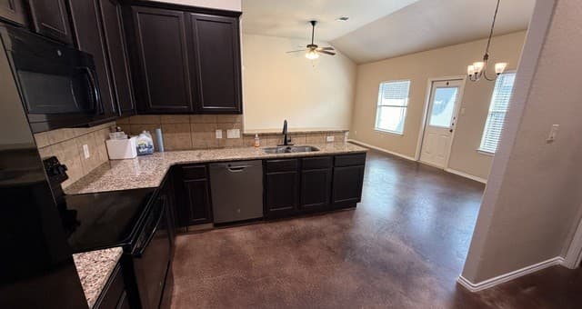 708  Saengerhalle Rd, New Braunfels, TX 78130 — photo 10