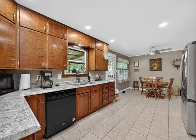 461  Shorty's Ln, Fredericksburg, TX 78624 — photo 12