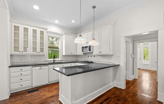 124 E Summit Ave, San Antonio, TX 78212 — photo 7