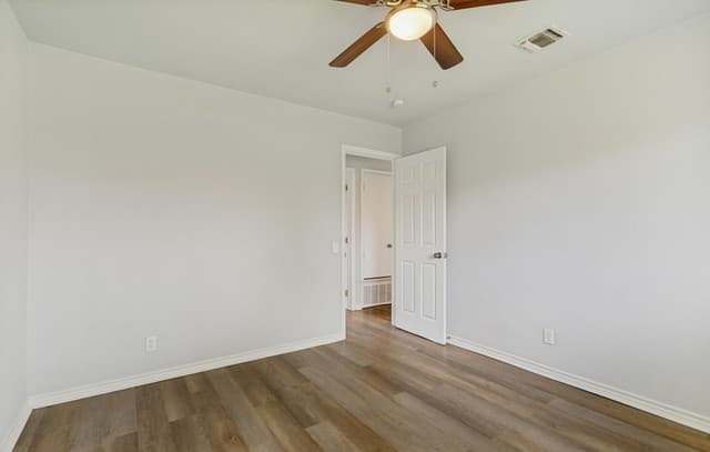 5535  Red Sky St, San Antonio, TX 78242 — photo 12