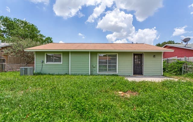 5535  Red Sky St, San Antonio, TX 78242 — photo 24