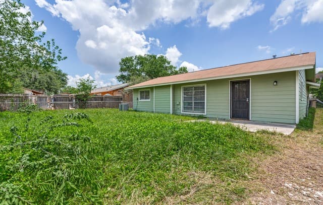 5535  Red Sky St, San Antonio, TX 78242 — photo 25