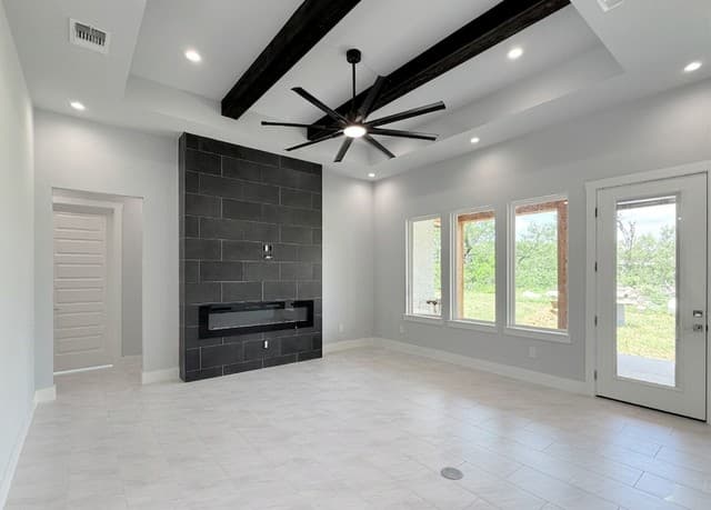 165 E Short Meadow Dr, Lytle, TX 78052 — photo 3