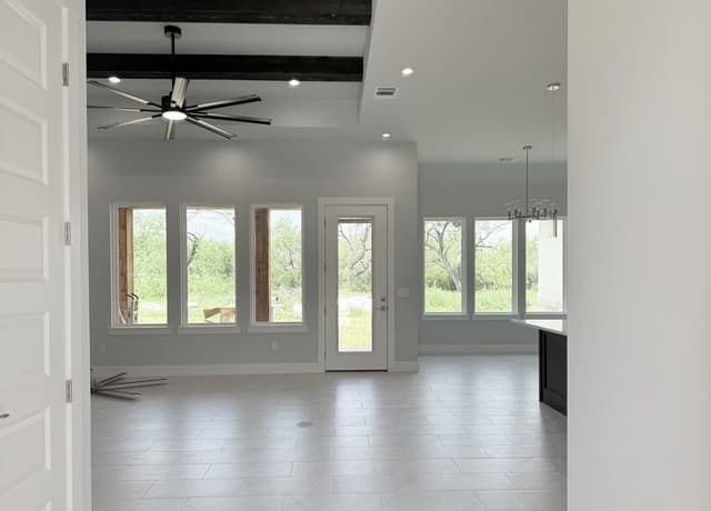 165 E Short Meadow Dr, Lytle, TX 78052 — photo 5