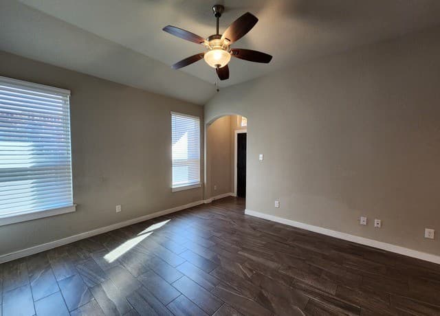 549 Creekside Frst