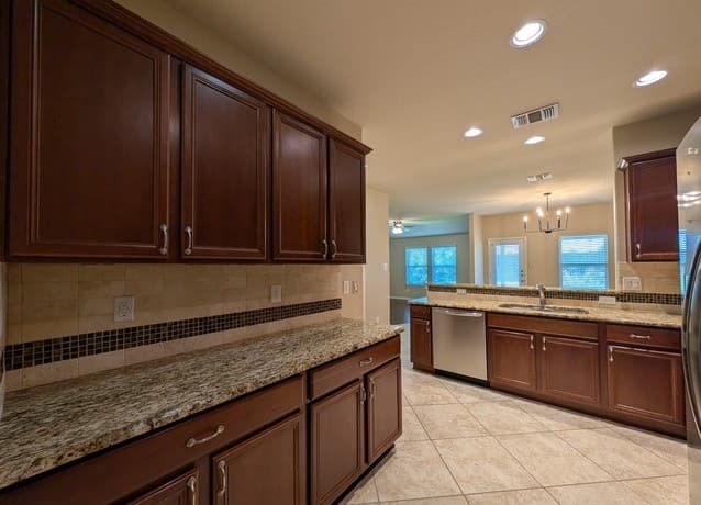 1337  Lauren St, New Braunfels, TX 78130 — photo 9