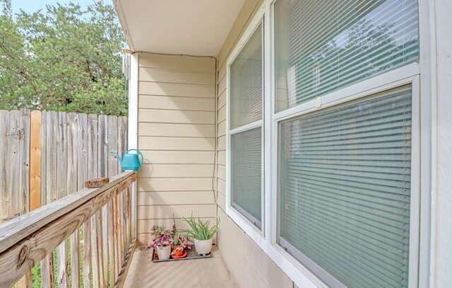 8036  Maverick Climb, San Antonio, TX 78250 — photo 18