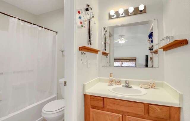 8036  Maverick Climb, San Antonio, TX 78250 — photo 8