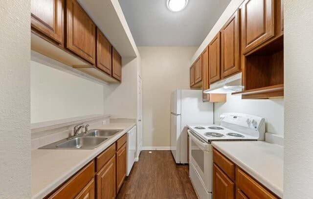 518  Dukeway Unit 3, Universal City, TX 78148 — photo 4