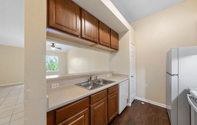 518  Dukeway Unit 3, Universal City, TX 78148 — photo 5